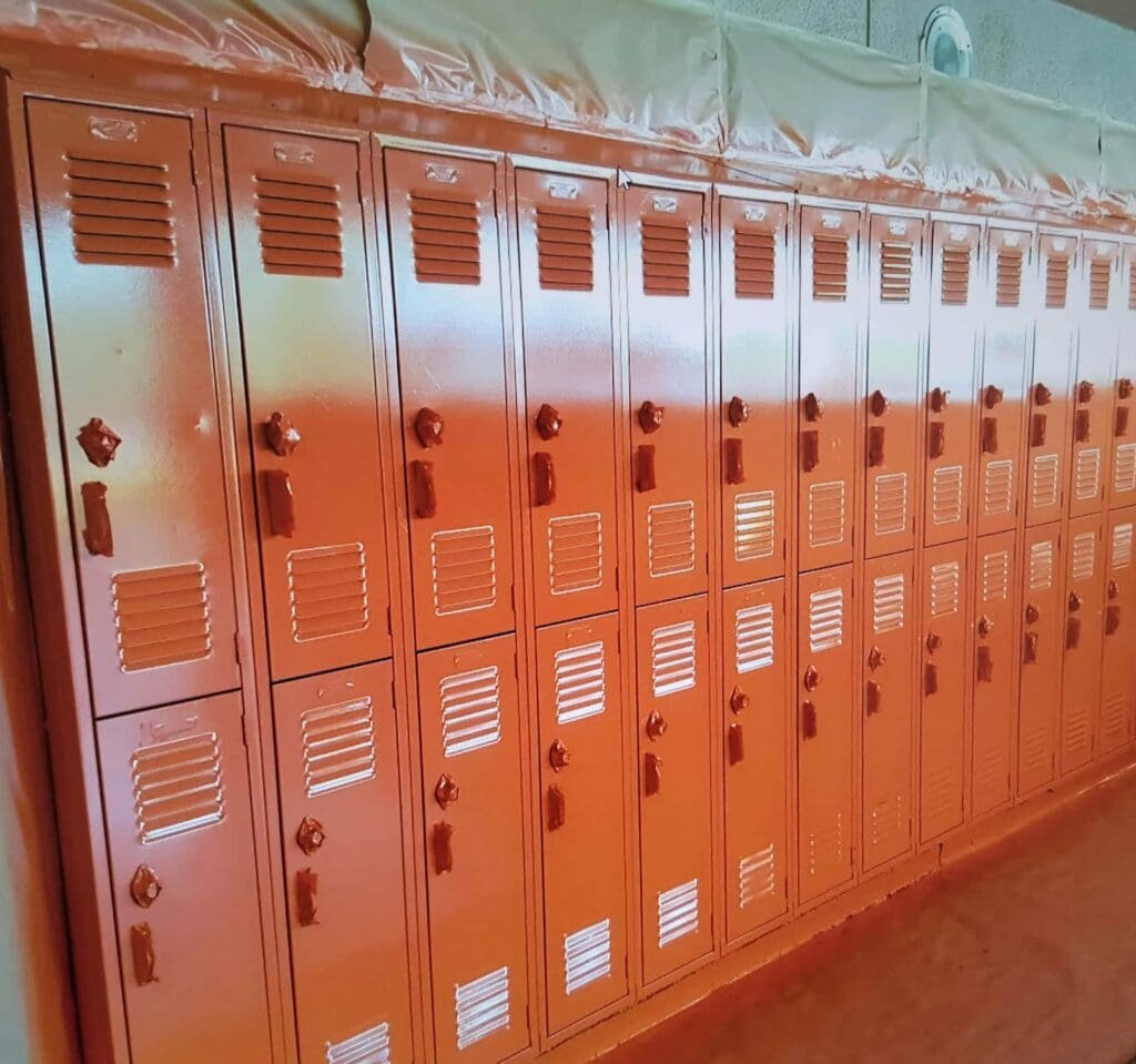 Electrostatic Painting 2 Metal Locker Painting